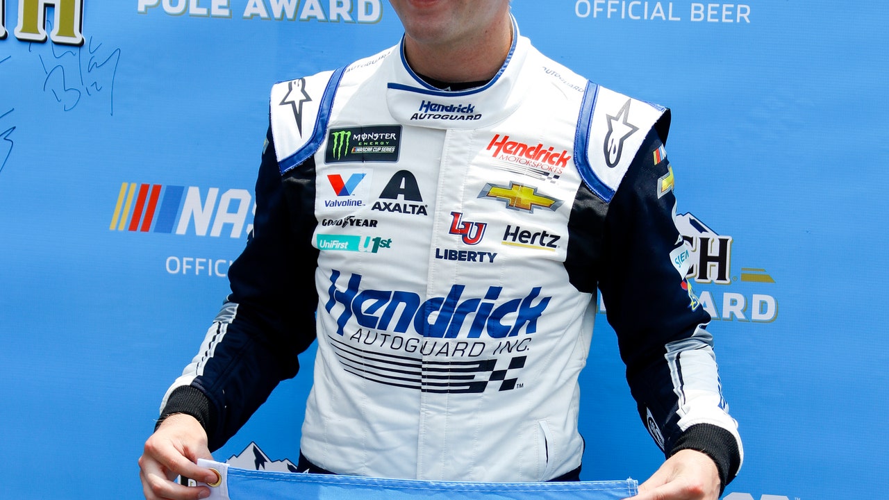 Byron tops 173 mph and hits fast lap to win pole at Pocono